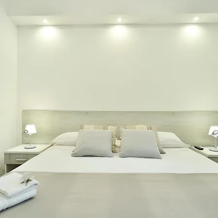 Del Colle Con Piscina Privata *