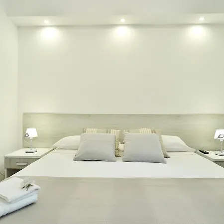 ヴィラ Del Colle Con Piscina Privata イスピカ